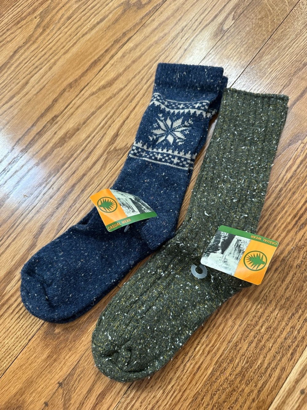 NEW set of 2 Wool Blend Hiking Crew Socks - Navy Snowflake & Olive Speckle